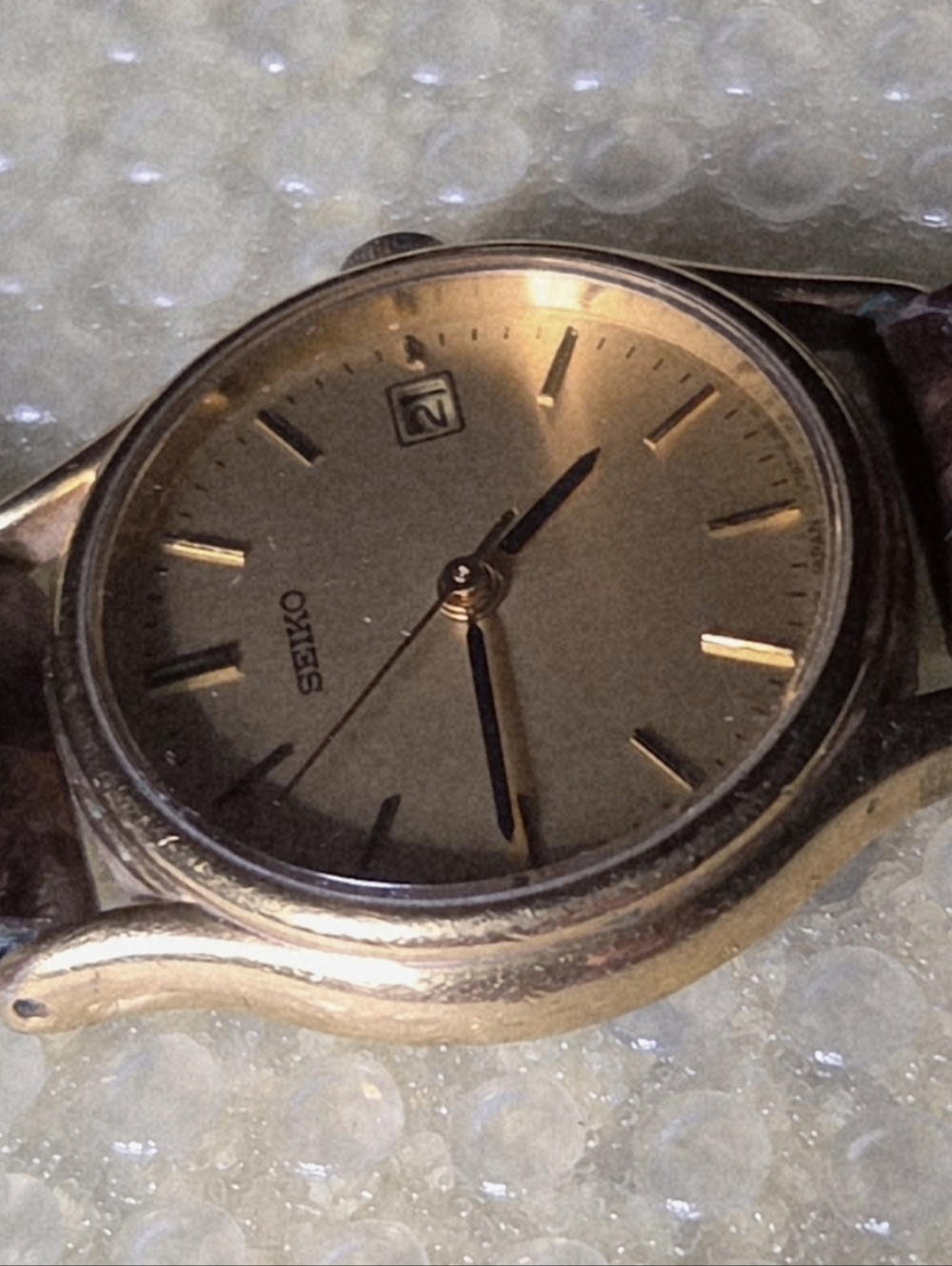 Ladies Seiko 90s Rose Gold-Tone Dial Quartz Watch